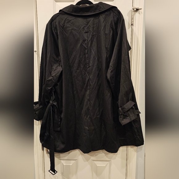 116 - Bloomchic Double Button Jacket with belt, size 22-24 - Picture 9 of 12